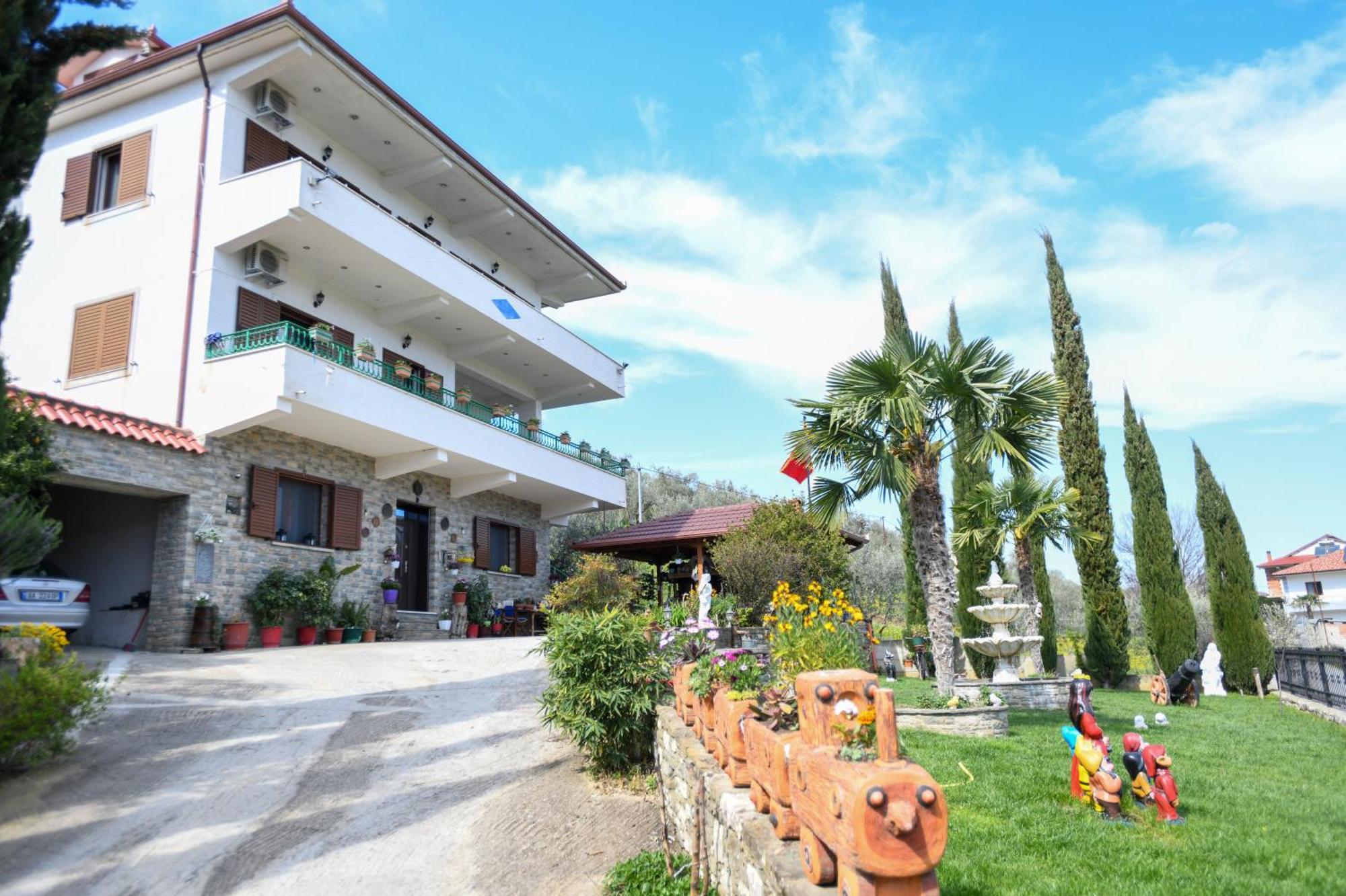 Villa Solitude เบราท ภายนอก รูปภาพ